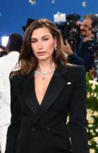 Hailey Bieber