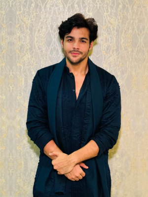 Ashish Chanchlani.png
