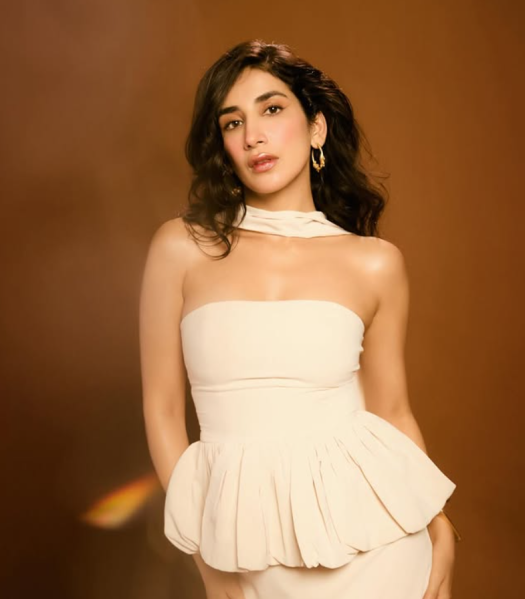 File:Parul Gulati.png